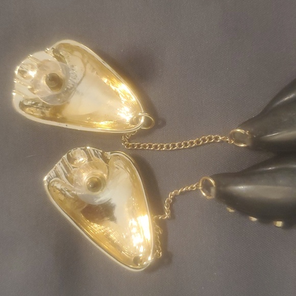 Shell earrings - Picture 3 of 4